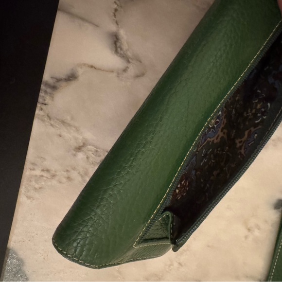 Maxx Green Leather Organizer Wallet - Picture 9 of 14